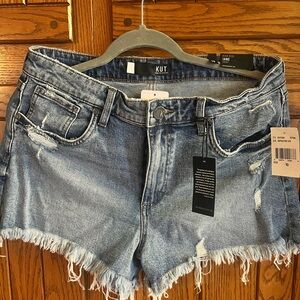 Kut from the Kloth High Rise Jane Short